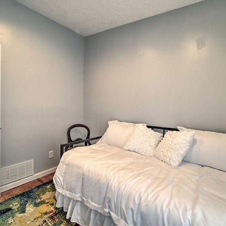 Morgantown Home With Deck About 2 Mi To Wv University! Ngoại thất bức ảnh