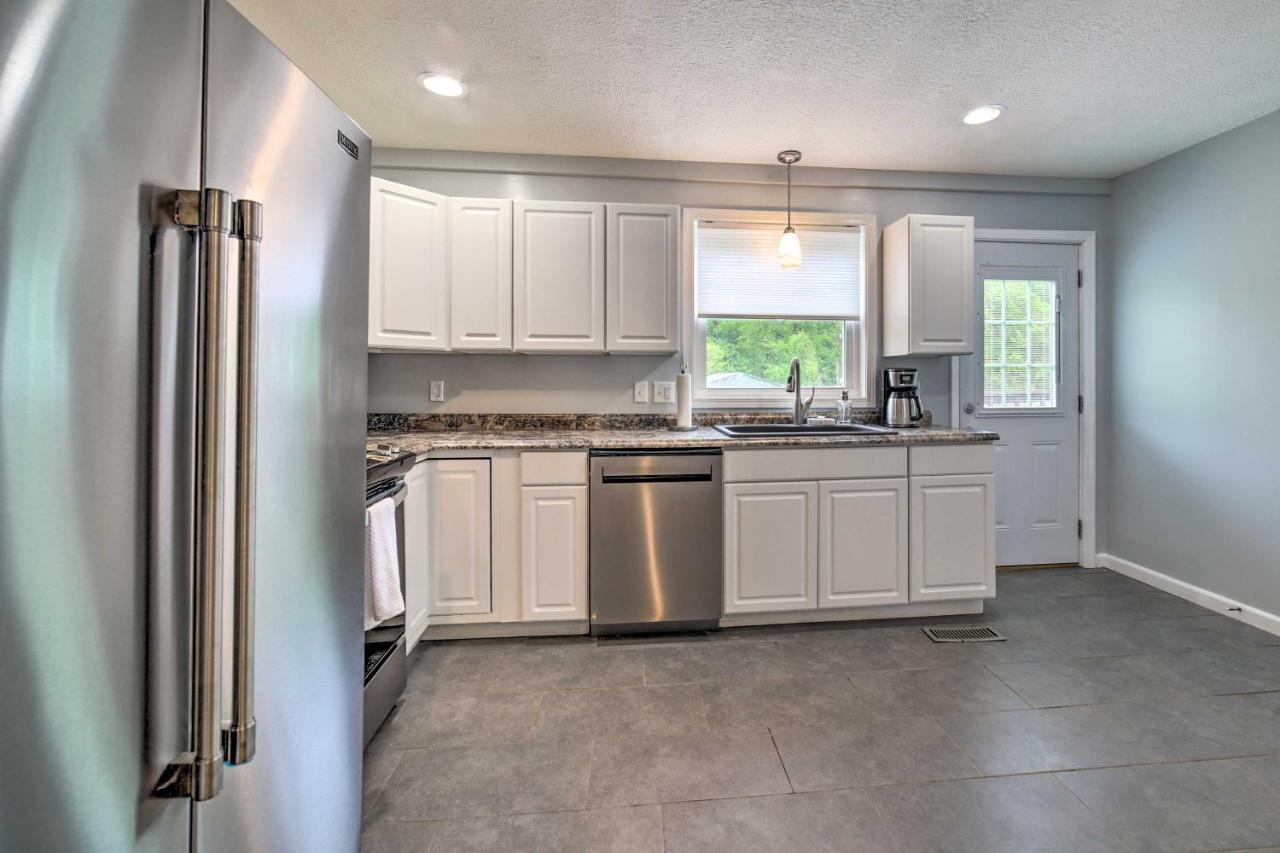 Morgantown Home With Deck About 2 Mi To Wv University! Ngoại thất bức ảnh